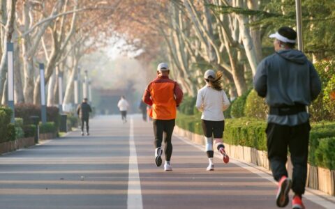 比快走有效、比跑步轻松，这项运动能降低心血管疾病风险、改善血糖水平